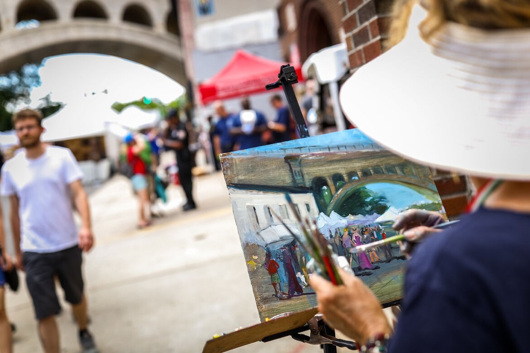 Brush up on your art skills at Stroll The Streets in Manayunk this Thursday!

📸 : @manayunkdotcom

#manayunkphilly #phillypulse #visitphilly #discoverphl #phillymag #phillyevents #artisticphilly #strollthestreet #everythursday #livemusic #manayunkeats #mainst #localartist