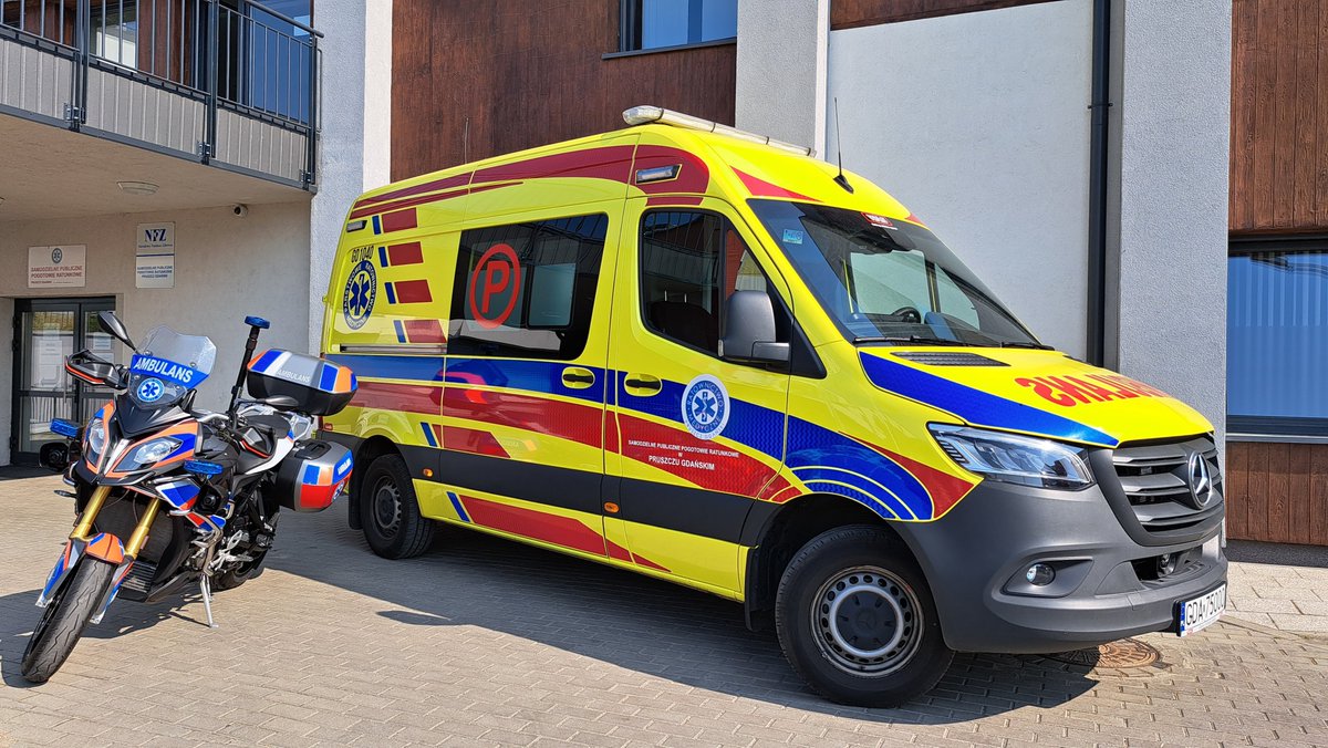 NFZ_Gdansk's tweet photo. Sezonowe ambulanse 🚑od 1⃣ czerwca do 3⃣1⃣ sierpnia wzmocnią ratownictwo medyczne w pasie nadmorskim w @Sopot, @KrynicaM , @ustka, #Rowy i #Łeba.
We @wladyslawowopl i @PruszczG ambulansom towarzyszyć będą od jutra motocykle ratunkowe 🏍️.
@NFZ_GOV_PL @MZ_GOV_PL https://t.co/NSFwfekJjB