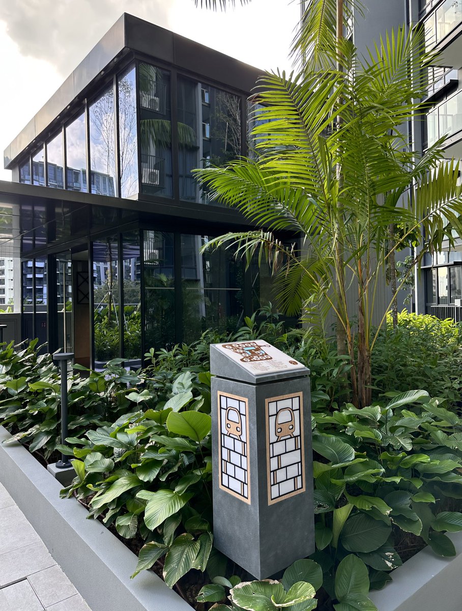 盆友们，俺今天终于拿新屋子的锁匙了。小区内电梯直接连去楼下商场和地铁站，还真是方便！