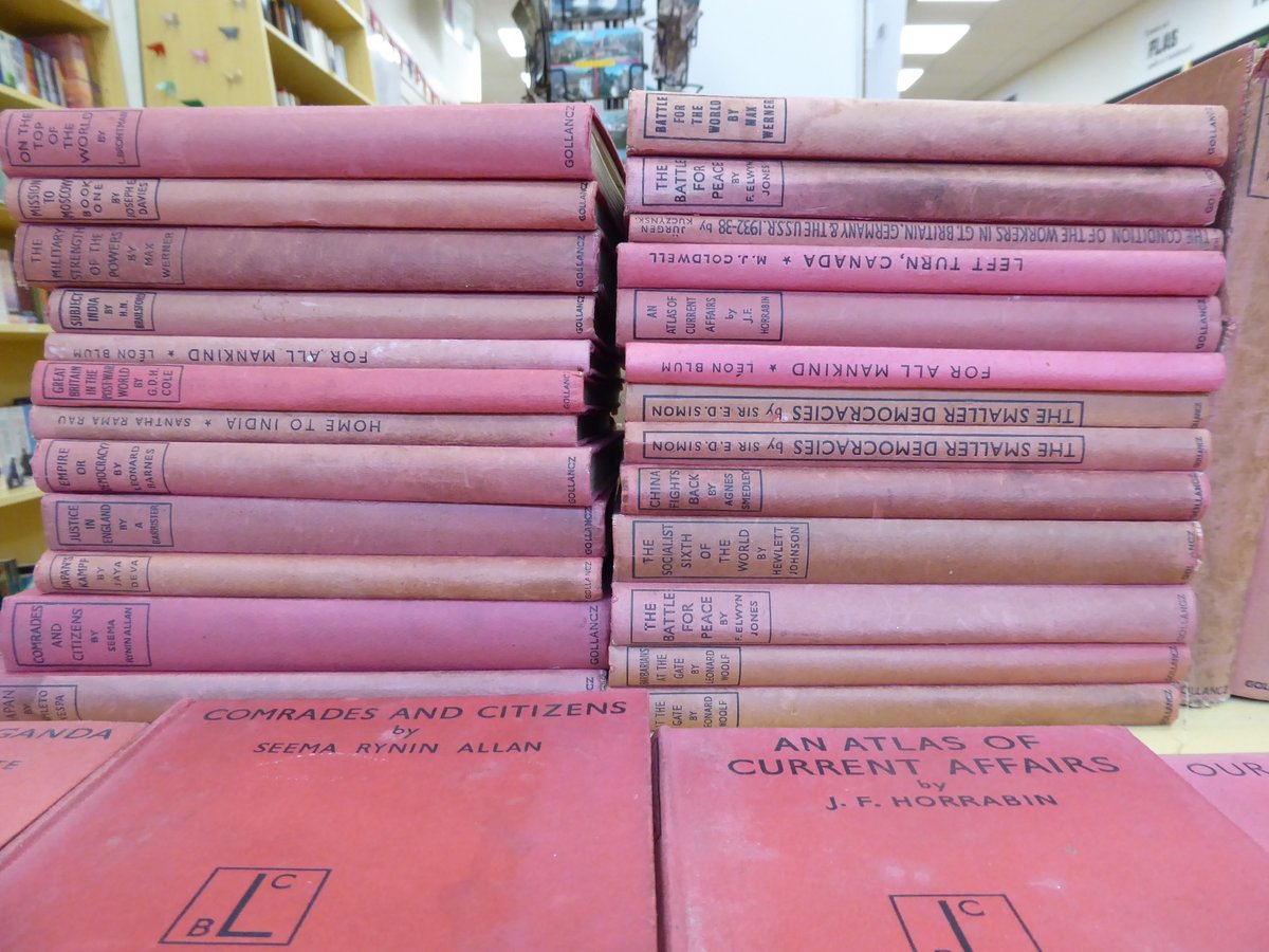 OxfamCastleSt's tweet photo. Big #LeftBookClub donation on sale now... bringing back good memories of when we left copies around for people to find at #Swansea #TroubleMakersFestival and #AmmanfordMinersFestival
#LeftAround #FoundInOxfam #OxfamInTheCommunity https://t.co/MA3fkCnK14