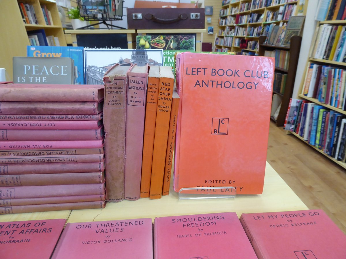 OxfamCastleSt's tweet photo. Big #LeftBookClub donation on sale now... bringing back good memories of when we left copies around for people to find at #Swansea #TroubleMakersFestival and #AmmanfordMinersFestival
#LeftAround #FoundInOxfam #OxfamInTheCommunity https://t.co/MA3fkCnK14