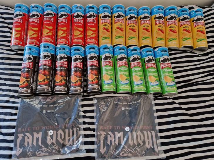 Zmokamok's tweet photo. My viewer @Fokfritt just received his prize for winning 2 of the Pringles Dragonriding Circuit races!

GZ and well done on the flying! 🙌#stayinthegame https://t.co/wxp2d1bmSV
