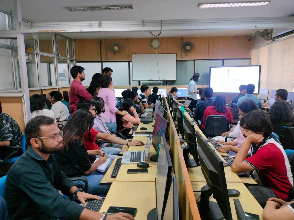 IIMC_India's tweet photo. Students of English Journalism of IIMC, New Delhi attended a workshop on #Data_Journalism conducted by Ms. @anoushkd.
The workshop was facilitated by @data_LEADS as part of @GoogleNewsInit. 

1/2

@ProfSanjayDwivedi @sangpran https://t.co/6c2BQ7jdUI