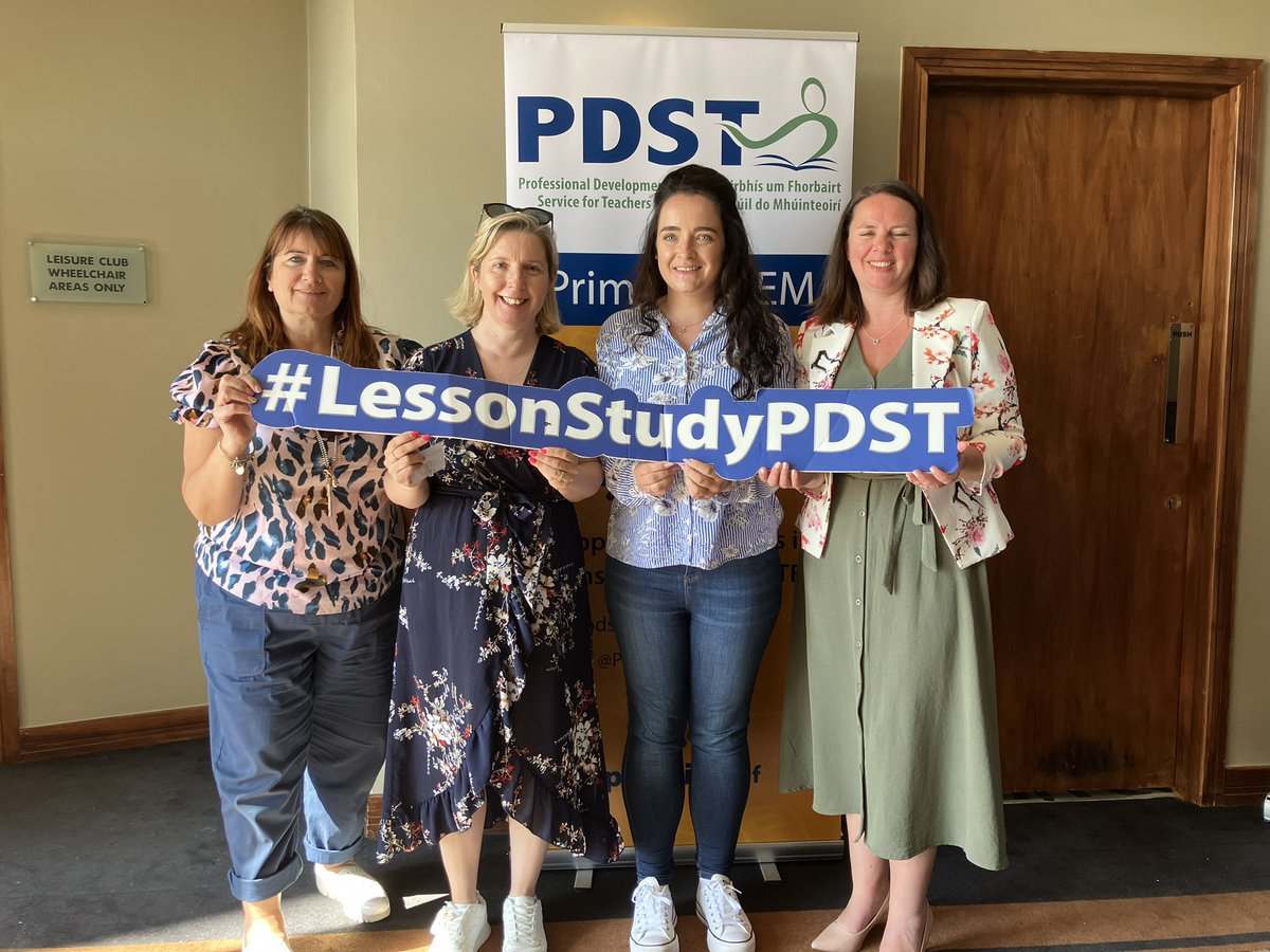 OidePrimarySTEM's tweet photo. Teachers from Scoil an Spioraid Naoimh along with Advisor Mags Leonard explored playful approaches to exploring Tessellation for their Lesson Study project 🙌🏻 #PDSTLessonStudy https://t.co/YYV30TpLjF