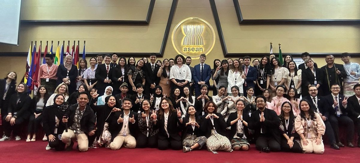 Igor Driesmans (@euambcambodia) on Twitter photo Happy to see enthusiastic engagement at the 2nd <a href="/ASEAN/">ASEAN</a>-Italy 🇮🇹 youth Conference #AIYC in Jakarta - an impressive array of delegates and important exchanges on #youthempowerement, #digitalisation, #climatechange, and #foodsecurity <a href="/ItalyMFA/">Farnesina 🇮🇹</a> <a href="/ayoasean/">ASEAN Youth Organization</a> <a href="/globalactionita/">Global Action Italy</a> Happy to see enthusiastic engagement at the 2nd <a href="/ASEAN/">ASEAN</a>-Italy 🇮🇹 youth Conference #AIYC in Jakarta - an impressive array of delegates and important exchanges on #youthempowerement, #digitalisation, #climatechange, and #foodsecurity <a href="/ItalyMFA/">Farnesina 🇮🇹</a> <a href="/ayoasean/">ASEAN Youth Organization</a> <a href="/globalactionita/">Global Action Italy</a>