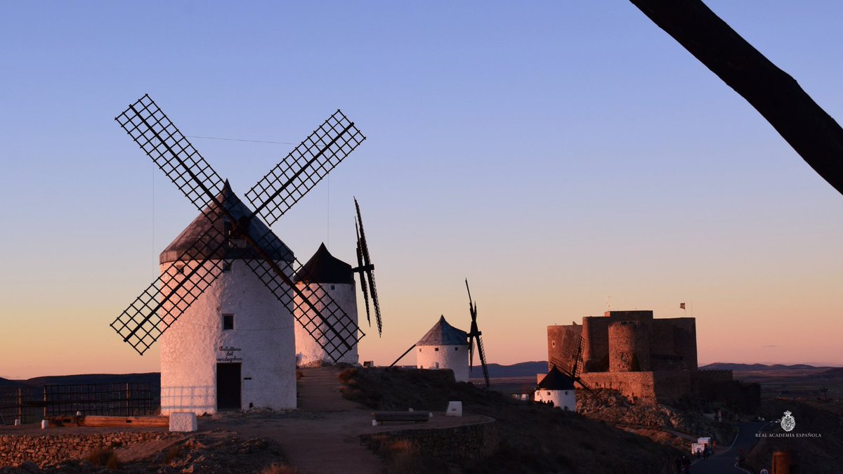 RAEinforma's tweet photo. «—Mire vuestra merced —respondió Sancho— que aquellos que allí se parecen no son gigantes, sino molinos de viento, y lo que en ellos parecen brazos son las aspas, que, volteadas del viento, hacen andar la piedra del molino».

«Don Quijote de la Mancha», Miguel de Cervantes. https://t.co/5yQ8TJe2kP