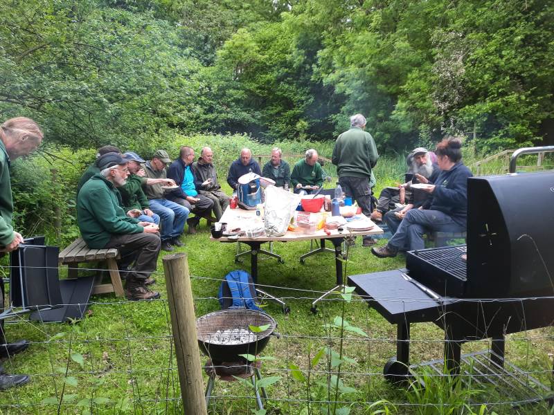 As thanks for completing the fencing at Clophill Lakes over the past 5 weeks, we laid on a BBQ picnic for our #volunteers this week. 
#volunteerappreciation #picnic #MauldenWood #clophill #conservation #environment #GreensandCountry