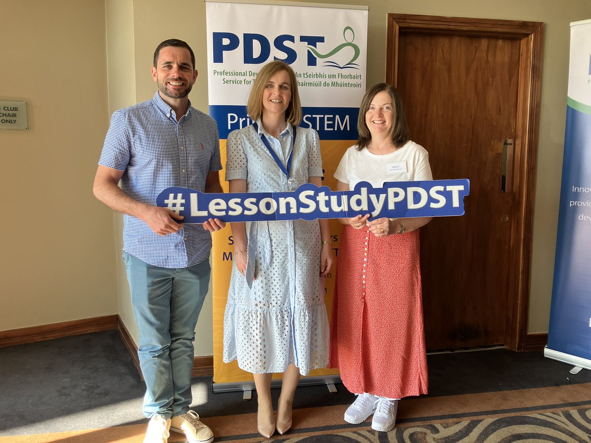 OidePrimarySTEM's tweet photo. Ms.Wynne &amp; Mr.Byrne from @TalbotSenior along with Advisor Marguerita O’Shea explored Place Value through Mathematical Modeling and Maths Talk for their Lesson Study Session👏🏼 #PDSTLessonstudy https://t.co/U4s0Rv3ZP8