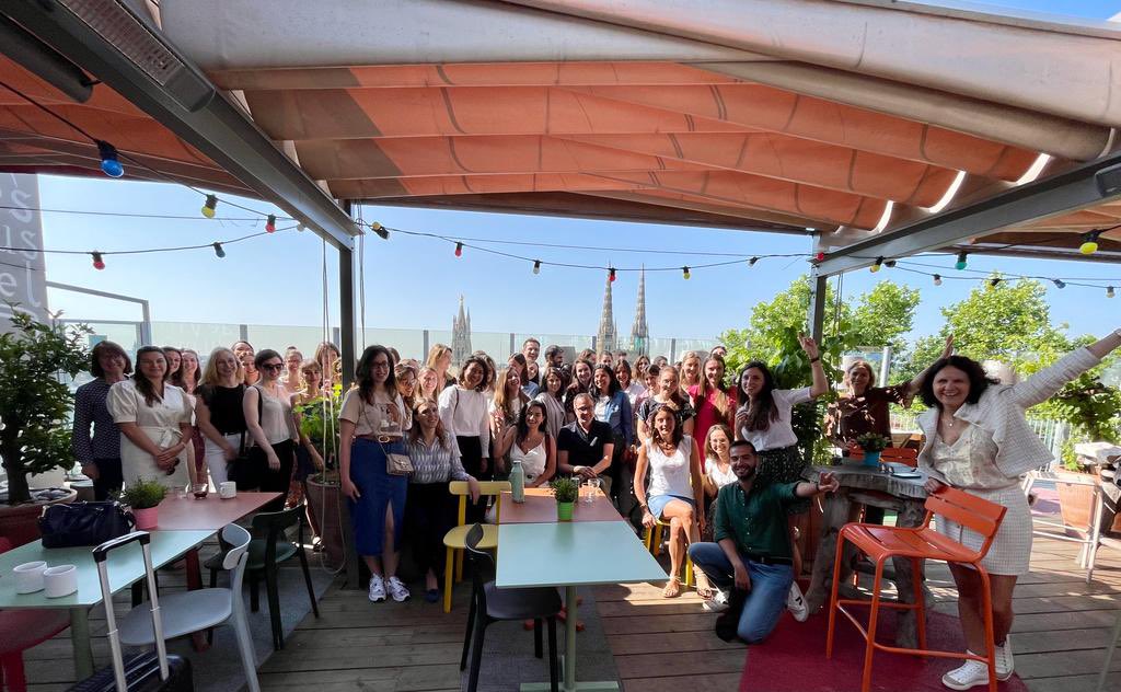 Succès de la SIFEM junior avec 60 jeunes participants et des cas cliniques magnifiques dans un lieu magique sur les toits de Bordeaux ! Merci à Emma Pages et Edouard Poncelet ainsi que  Martine Boisserie-Lacroix et Foucauld  Chamming’s. A demain pour The congrès!