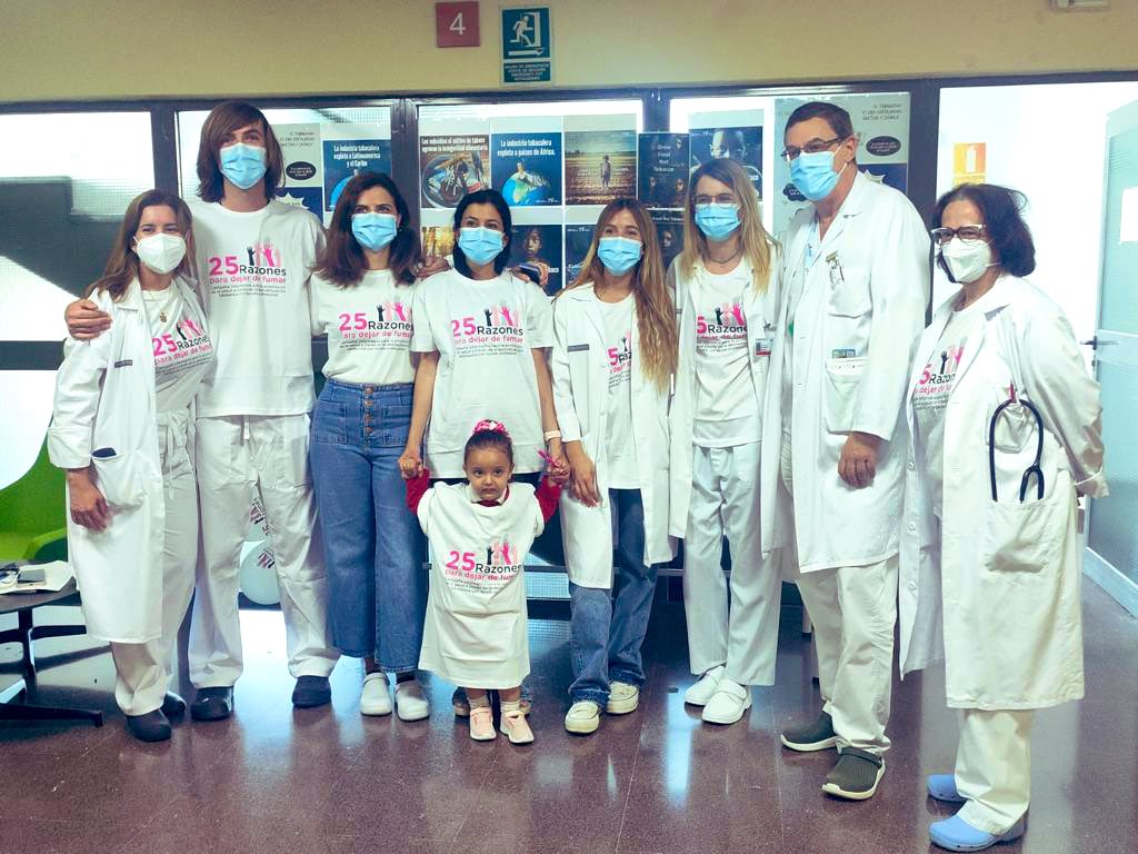 VioletaER's tweet photo. Desde el servicio de Neumología de @GVAsaludstjoan nos sumamos al 
#DíaMundialSinTabaco El tabaco sigue siendo la principal causa de enfermedad y muerte evitable en nuestro país 🚭 Podemos ayudarte a dar el paso, dejando de fumar con ayuda profesional #SSH23 #sepuede #25razones https://t.co/c0J5JkkguD