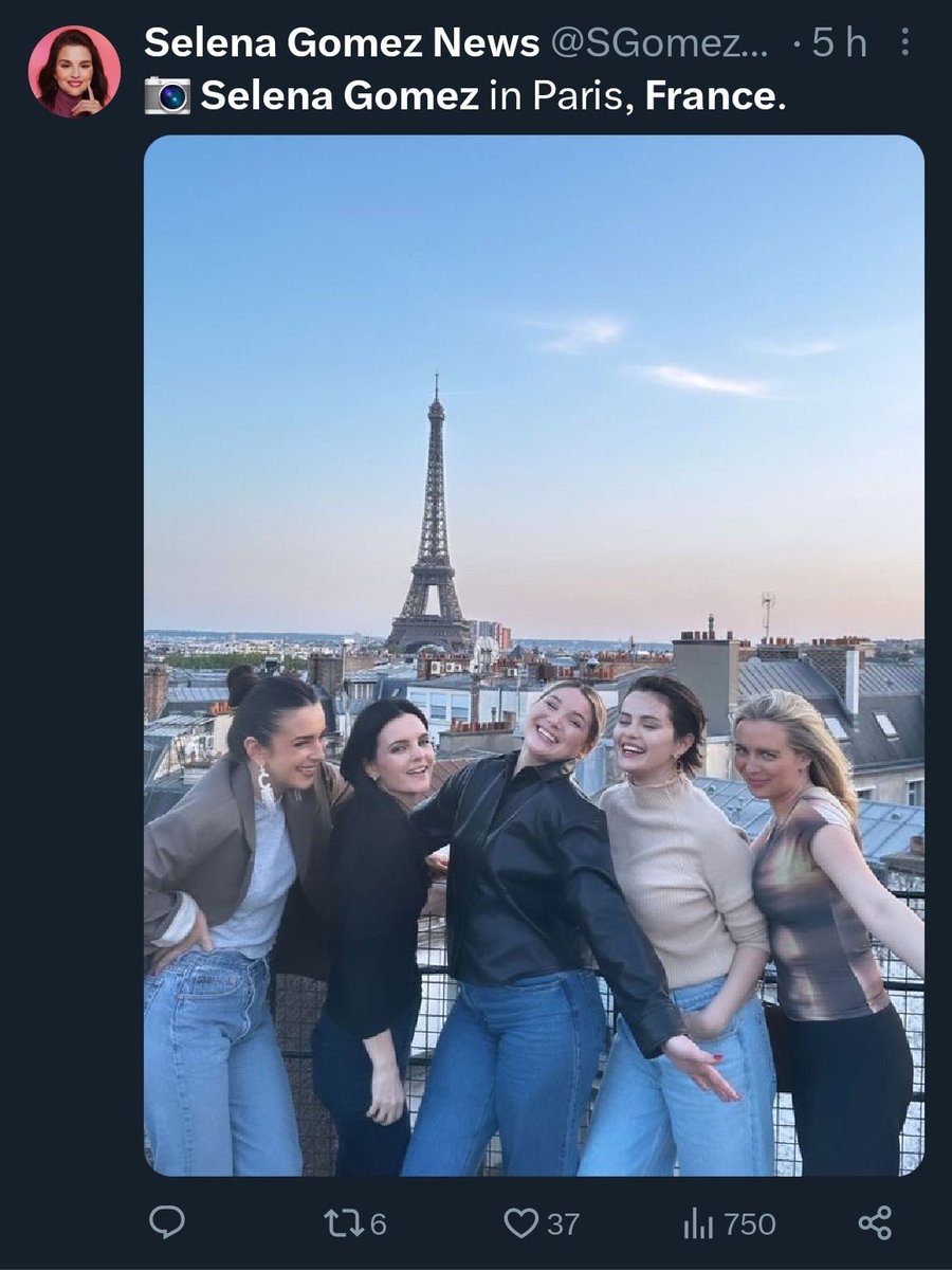 FanBlackpinkfrr's tweet image. Les astres s'alignent 👀