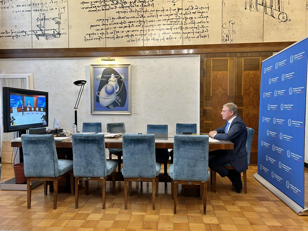 mimit_gov's tweet photo. Il ministro @adolfo_urso è intervenuto in videocollegamento alla presentazione del rapporto del Centro Studi di @Confindustria e @federmacchine “#Ingenium - Il potenziale dei #benistrumentali italiani nel panorama internazionale”. https://t.co/DerDNpx2Cb
