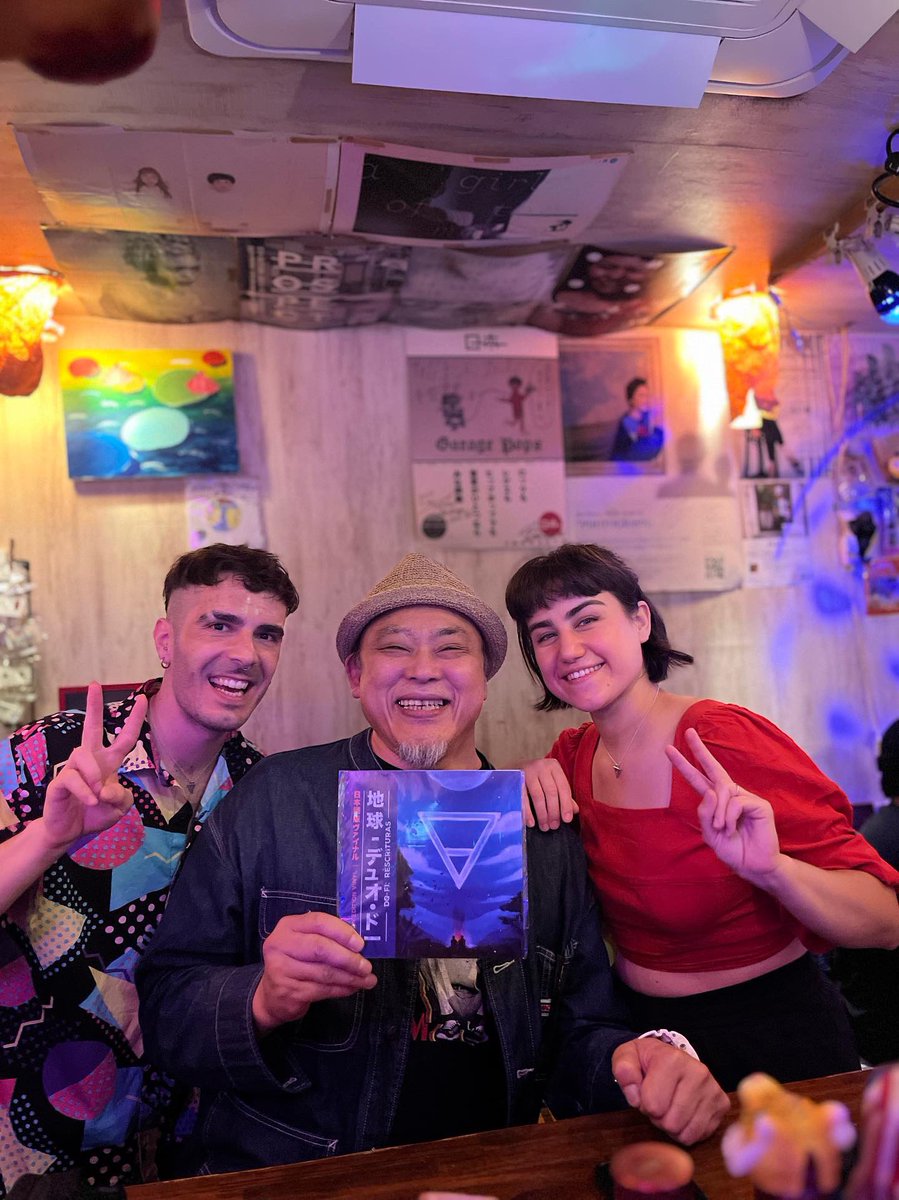 duodomusica's tweet photo. 皆さんの愛とサポートに感謝します❤️‍🔥

Thank you all for your love and support ! Forever grateful with your generosity @shinchan_now ✨

Los vinilos van encontrando sus hogares ♥️🇯🇵

#japantour2023 #duodo #music #japan #vinylrecords #vinyl #vinylove #japanedition #osaka https://t.co/jS7WBYe8do
