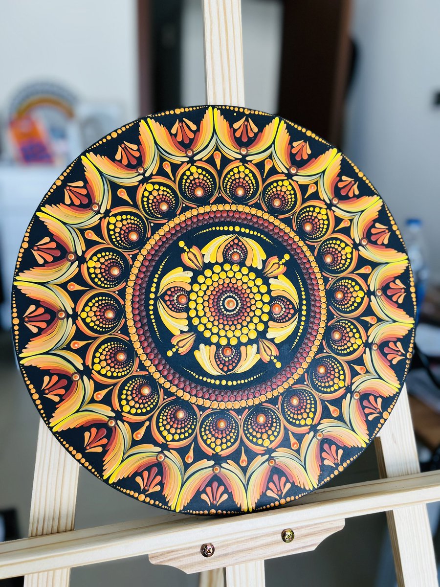 sherinhiba's tweet photo. Dot mandala . Customized work . #dotart #artuae #mandala https://t.co/TiTDgmANCD