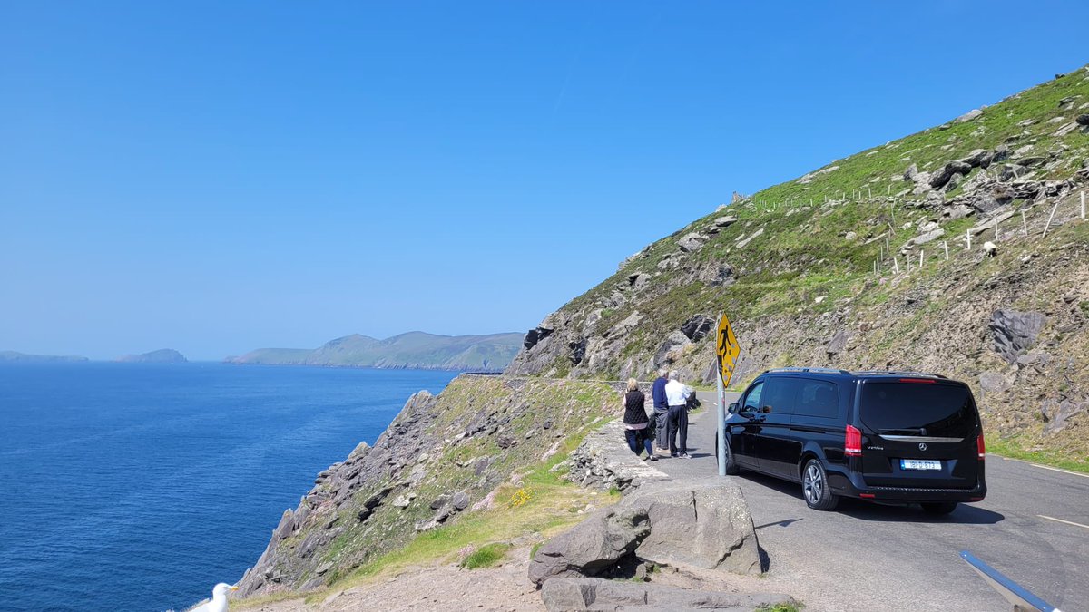 Dingle looking might fine this morning for our touring group #optimumchauffeurdrive #visitireland #chauffeurtours #bespoketours #LuxuryTravel