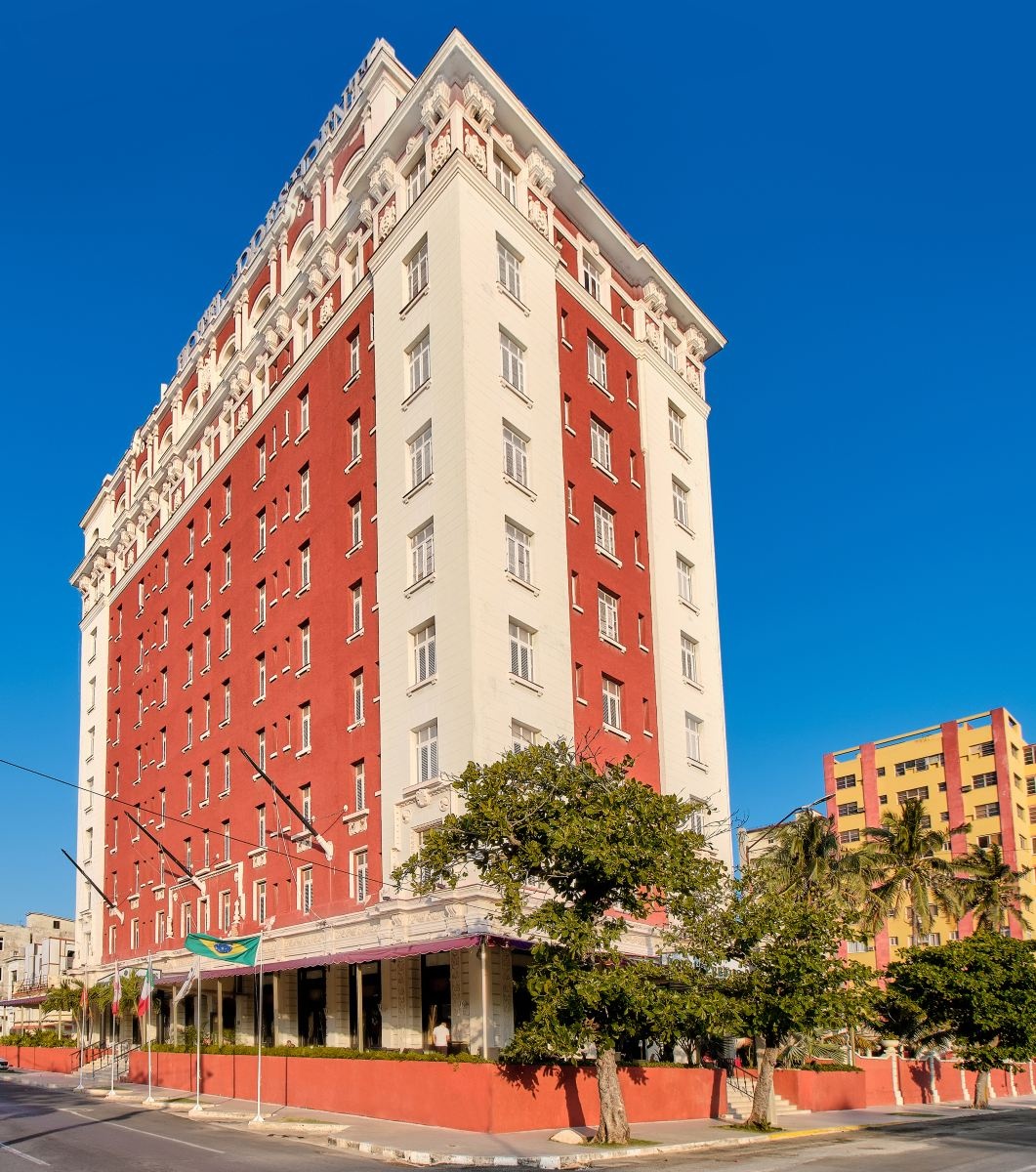 TurismoCubaRoma's tweet photo. El @rocpresidente es uno de los hoteles más emblemáticos de la capital de #CubaÚnica. Con motivo de sus 95 años, ha comenzado su celebración con una variedad de propuestas al alcance de todos los amantes de La Habana.  👇👇👇
https://t.co/fUSy5SHbi1 https://t.co/dFfXAvbqJL