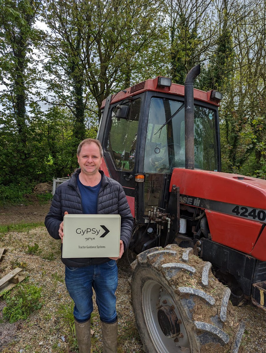 GypsyFarmTech's tweet photo. Huge thanks to Denis from West Cork who recently bought one of our GyPSy Pro GPS systems for his Case. Pleasure to deal with. Best of luck with it👍 #gps #tractor #fertilizer #agriculture #agribusiness #casetractor https://t.co/E14zwKzwvt