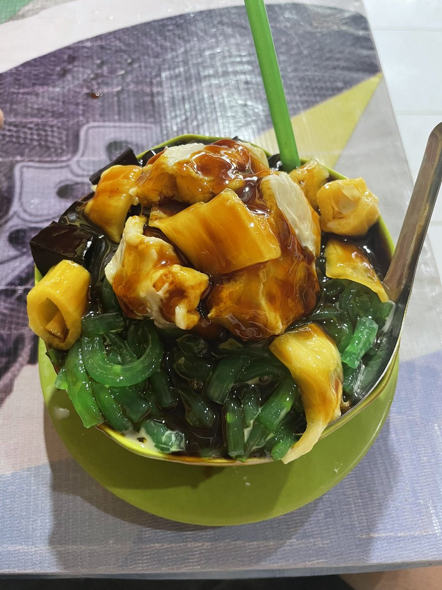 dindadph's tweet photo. ke BM an hari ini 🤤 https://t.co/OrVYsftYF3