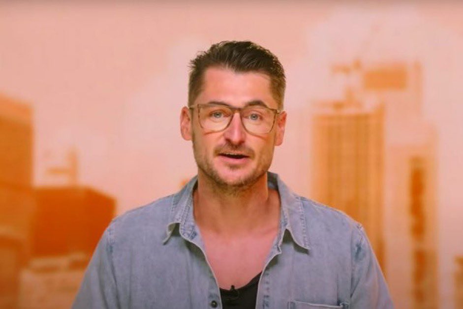 UnfathomableDFS's tweet photo. I can see why Leona Kimes was fkning her Boss/Paster… her husband is a little wannabe Carl Lentz! #Hillsong #leonakimes #CarlLentz #JustinBieber #Chomo #cnn #foxnews #protest #fx #hulu #southpark #Australia #Australian #lauralentz #usa #secretsofhillsong #thesecretsofhillsong https://t.co/9tCXHfpj2n