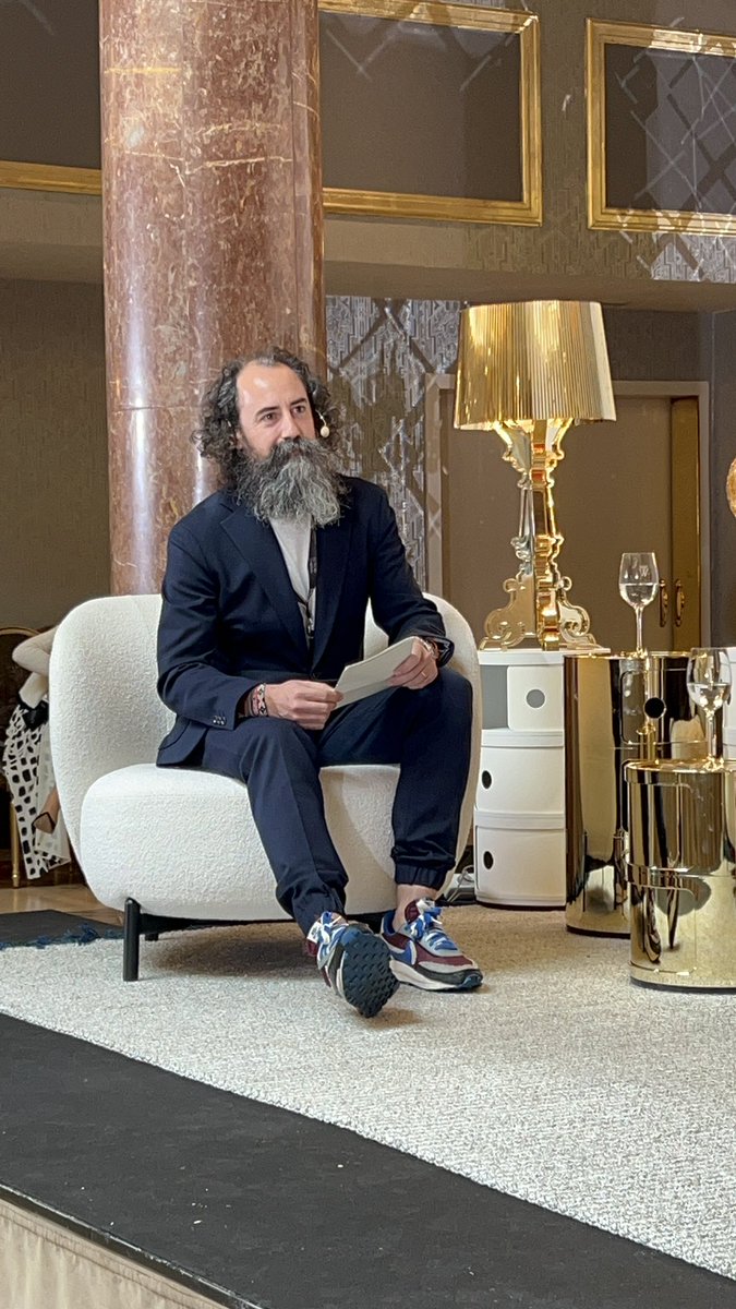 alefeldman's tweet image. #Lujo y #Mecenazgo el arte y la cultura elevan el concepto del lujo. Sinergias y Nuevas Inversiones. Las exposiciones se programan con 4 años antelación. También al #turismo y a la #Gastronomía #LuxuryDigitalCongress @MuseoThyssen @mPICASSOm @Teatro_Real