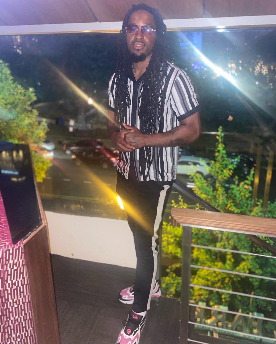 rudeboyfay's tweet photo. I’m Willing To Go Through It All To Climb To The Top !!  🧗🏿‍♂️ #UKnoIt #hardbody #Soldier #Rudeboy #Standup #Boss #2GMB #LLRARI #Reallife https://t.co/CV13HRSOrQ