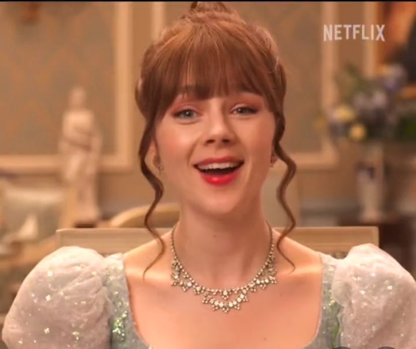 A ELOISE NO VÍDEO DO TUDUM DA NETFLIX 
ELA TÁ TÃO LINDA NESSA SEASON 3 DE BRIDGERTON PASSO MAL