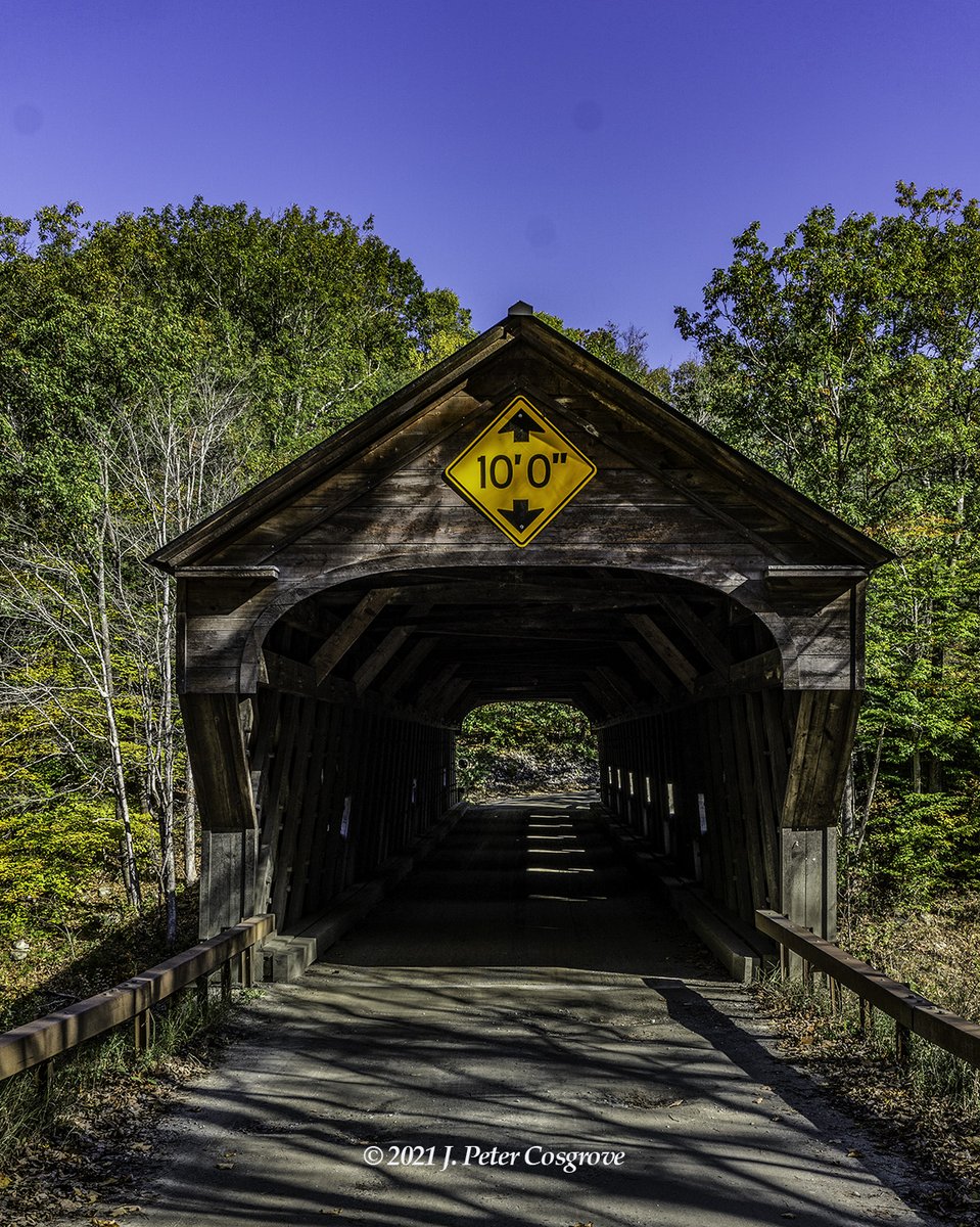 vtcoveredbridge's tweet photo. Bridge of the Day: the Upper Falls or Downers Bridge in Weathersfield. The bridge has had renovations in 1975 and 2007. This is one of the older bridges listed as being built in 1840.
#vtcbsinayear #weathersfieldvt #vermontscoveredbridges #vermontcoveredbridgesociety https://t.co/KkAjpkgW4t