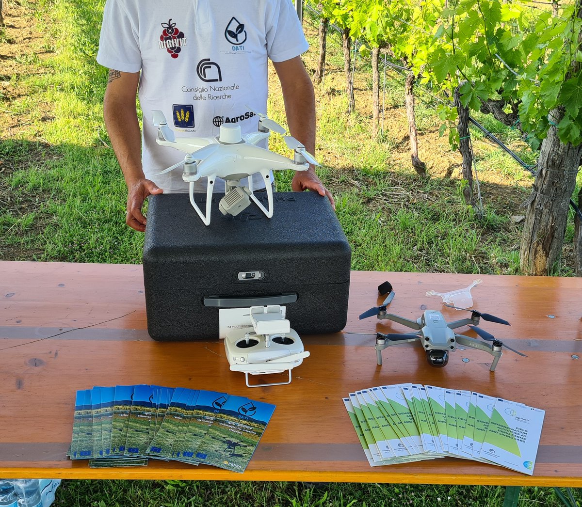 Demonstration day at Living Lab: DATI project meets the students #dissemination #precisionagriculture #FieldDay #agritech #Students #agriculture @Dati2021 @CNRsocial_ @primaitaly @PrimaProgram @terretoscane