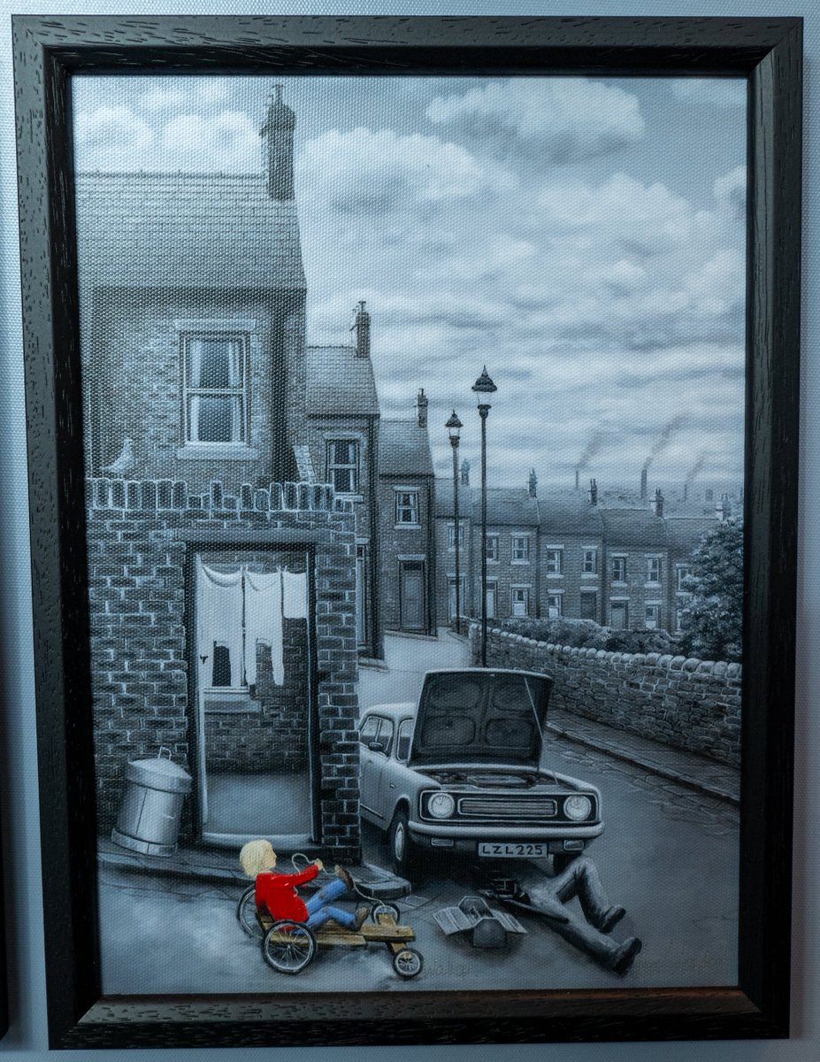 "CRASH, BANG, WALLOP!" - Deluxe Canvas
by @leigh_lambert_artist
This piece takes us back to the era of playing games on the street as children, trying to find endless ways to entertain ourselves.
A beautiful reminder of simpler time!
#artist #canvas #limitededition #deluxe #three