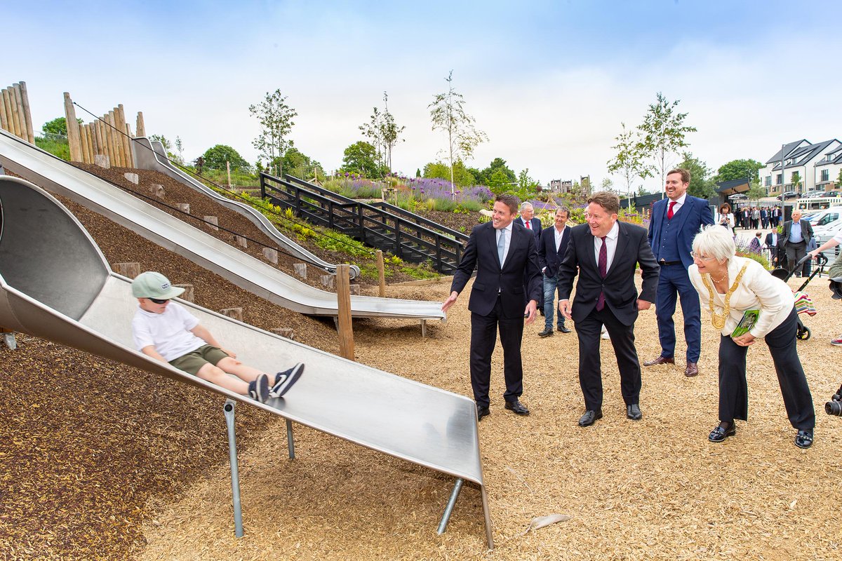 And away we go! Three new parks officially opened today by Cllr. Mary Hanafin, Cathaoirleach at DLR & Minister Darragh O'Brien. Lots of new facilities for everyone to enjoy. More at dlrcoco.ie