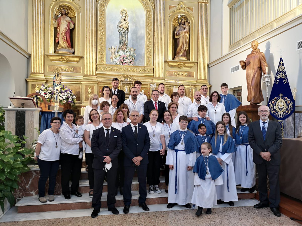 HPrendimiento's tweet photo. 📣#Noticia | El pasado 28 de mayo acompañamos a las Hermanas Hospitalarias en la Procesión Mariana de su Patrona y Sagrada Titular Nuestra Señora del Sagrado Corazón de Jesús. 

#PrendimientoyGranPerdón 
#CofradiasMLG https://t.co/bb7qOH8ITL