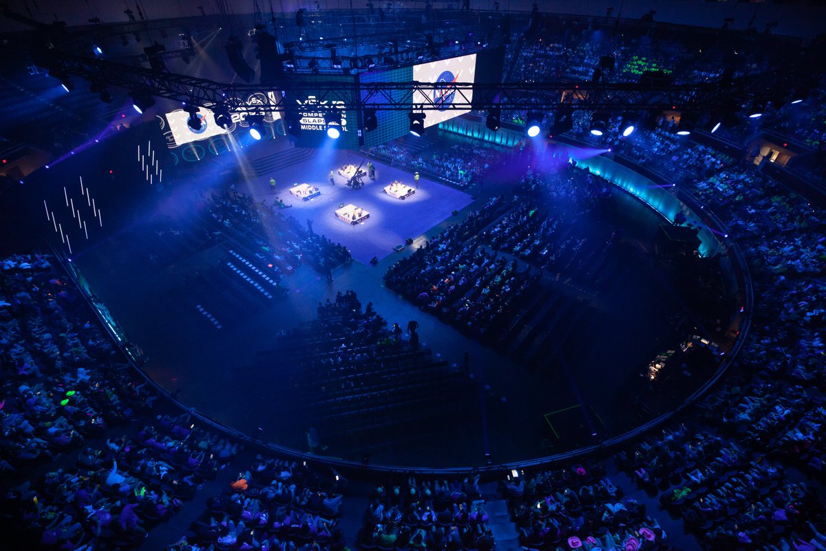 TLSProductions1's tweet photo. The VEX Robotics World Championship. TLS Productions, Inc. provided lighting, rigging, 4k video production truck, cameras, 2mm LED wall, and a 3mm LED wall for the Robotics Education &amp; Competition Foundation.
•
•
Photo Cred: Alton Strupp https://t.co/VK1fyQrQBW