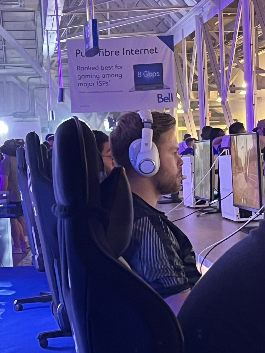 YoungDangleGod's tweet photo. Popped off at CDL Major V on the low🔥 https://t.co/UmASbXzgpR