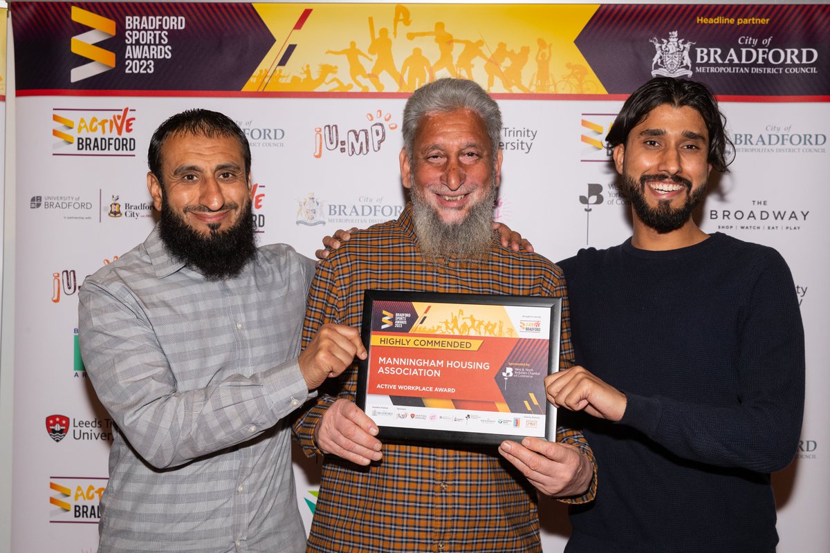 Sponsored by @WNYChamber we have the ACTIVE WORKPLACE award:  

🥳Highly Commended:
@Manninghamha
Md Zafar Niaz & Bengal Tigers Bradford  

Congratulations everyone