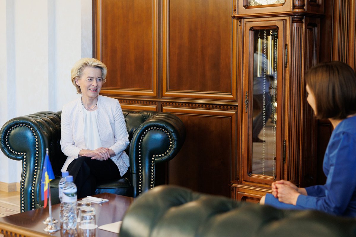 Productive meeting with President <a href="/vonderleyen/">Ursula von der Leyen</a> ahead of the #EPCSummit. Discussed #Moldova’s future in the #EU family &amp; expressed gratitude to the Commission for the support announced today for Moldova and its people.
