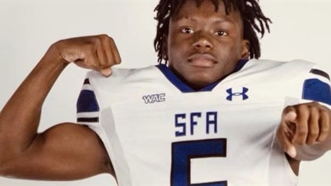 Dave Campbell's Texas Football — TexasFootball.com (@dctf) on Twitter photo A 𝐒𝐮𝐩𝐞𝐫𝐬𝐭𝐚𝐫 Who Happens To Be 𝐃𝐞𝐚𝐟
Jarvis Anderson sets state track record, heads to SFA with a bigger purpose
"I'm thankful for SFA who saw in me what many missed."
texasfootball.com/2023-jarvis-an…
<a href="/JARVISANDER_9/">Jarvis Anderson</a> | <a href="/taylorducks/">Taylor ISD</a> | @SFA_football | <a href="/GPowersScout/">Greg Powers 🏟️</a> A 𝐒𝐮𝐩𝐞𝐫𝐬𝐭𝐚𝐫 Who Happens To Be 𝐃𝐞𝐚𝐟
Jarvis Anderson sets state track record, heads to SFA with a bigger purpose
"I'm thankful for SFA who saw in me what many missed."
texasfootball.com/2023-jarvis-an…
<a href="/JARVISANDER_9/">Jarvis Anderson</a> | <a href="/taylorducks/">Taylor ISD</a> | @SFA_football | <a href="/GPowersScout/">Greg Powers 🏟️</a>