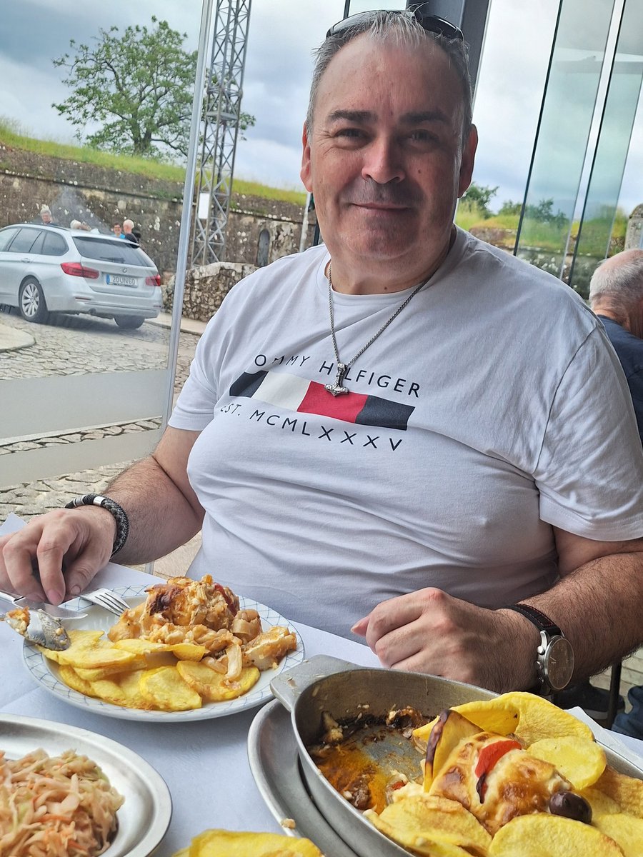 Celebrando los 53 con los que más años llevan aguantandome. Mis padres