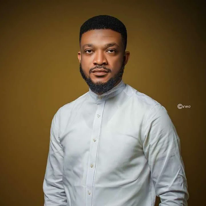 crown899fm's tweet photo. Now Playing : Oxygen
By: @wizzyice
#WhackyWednesday
On the #HotDrivewithSholaLeads @shola_leads
#WhackyWednesday #Entertainmentgist #Quizsegment #Recoftheweek #TheTalk https://t.co/zUh7tNp6De