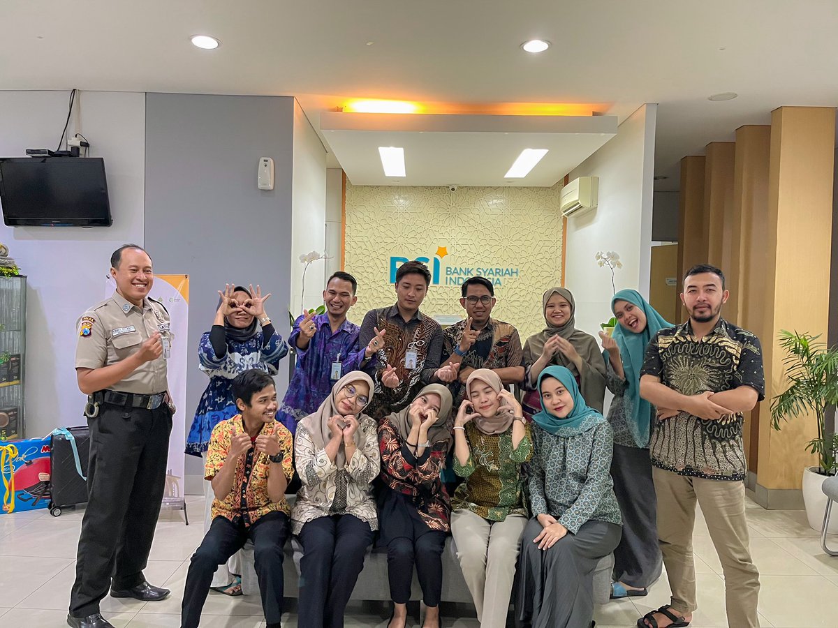deviraalazroh_'s tweet photo. yeyy closingan🥳🤩💗 https://t.co/pEGoBszGEq