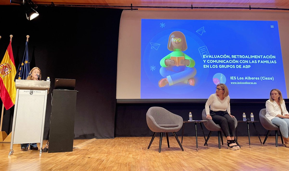 CPRRegionMurcia's tweet photo. 📢Comienza la tarde en las #jornadasDigitalProf 💻 con la mesa de experiencias y buenas prácticas del área 4 y 5 del #MRCDD con los siguientes centros 👇👇
@ieslosalbares , @ceipcampoazahar , @colemiralmonte y @IES_Infanta 
👏👏👏
@Educarm @sifopcarm @DigitalProf_RM https://t.co/lfLAipqD6n