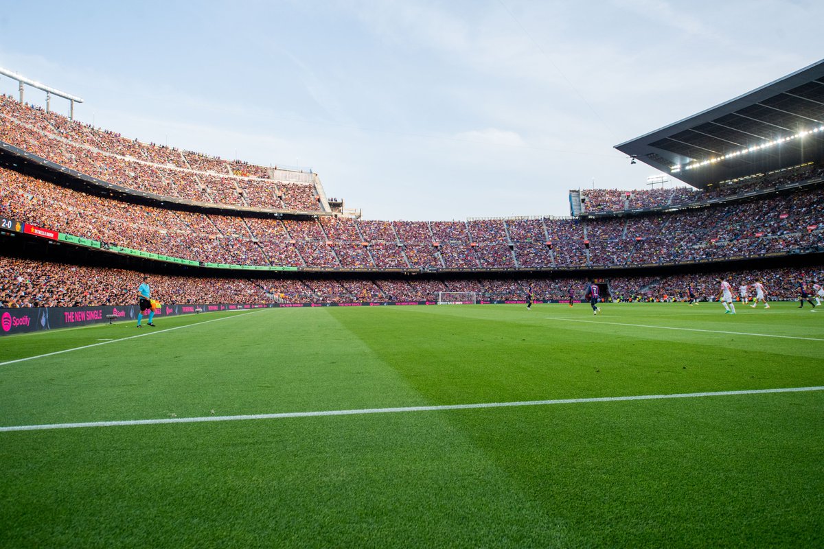 fcbarcelona_fra's tweet image. L'affluence moyenne du Spotify Camp Nou (83.497 spectateurs) en 2022/23 a été la meilleure du XXIe siècle en Liga ! Merci #culers ! 🙌