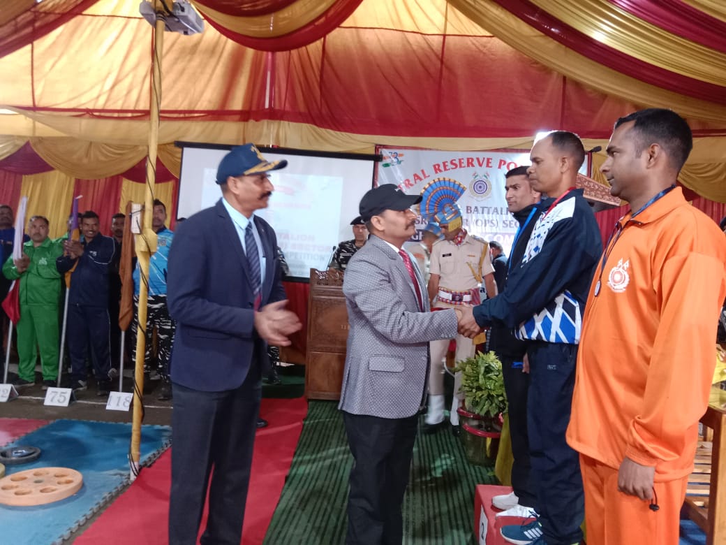 73BNCRPF's tweet photo. Srinagar Sector Inter Bn Wt Lifting Comptn 2023 was orgnd at 73 Bn CRPF, Bemina from 29/05/2023 to 31/05/2023.73 Bn bagged the Champions Trophy. Sh Jaidev Kesri DIGP was chief guest and  graced the winners. Sh HS Gurjar CO 73 expressed his gratitude to all the guests and players. https://t.co/gBFYxrCT0T