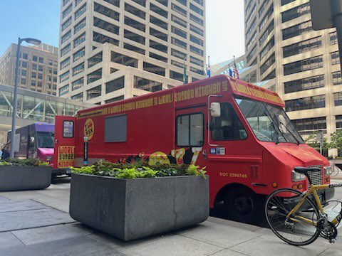 The truck will be out near Capella towers today — 2nd Ave @ 6th St. Dipped cones &amp; burritos from 11-1! Cheers! 🌯