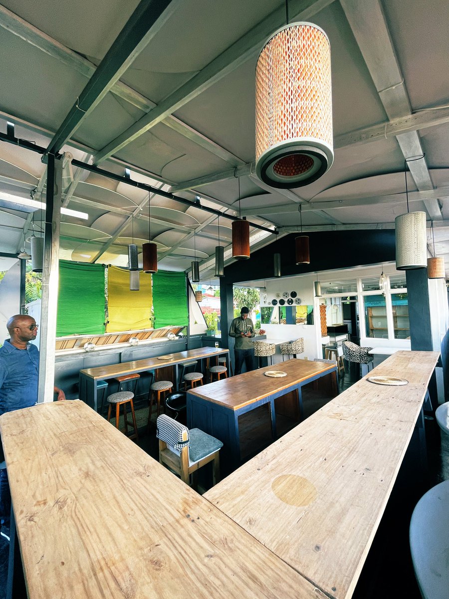 YussoufNtwali's tweet photo. Thanks to @StartupsRwanda, happy hours for founders became a hit in Kigali, inspiring numerous successful replicas. 

🙌🏾 Exciting events are in the works to foster a vibrant ecosystem. Let's unite and soar higher! 🚀💃 https://t.co/225G68MOes