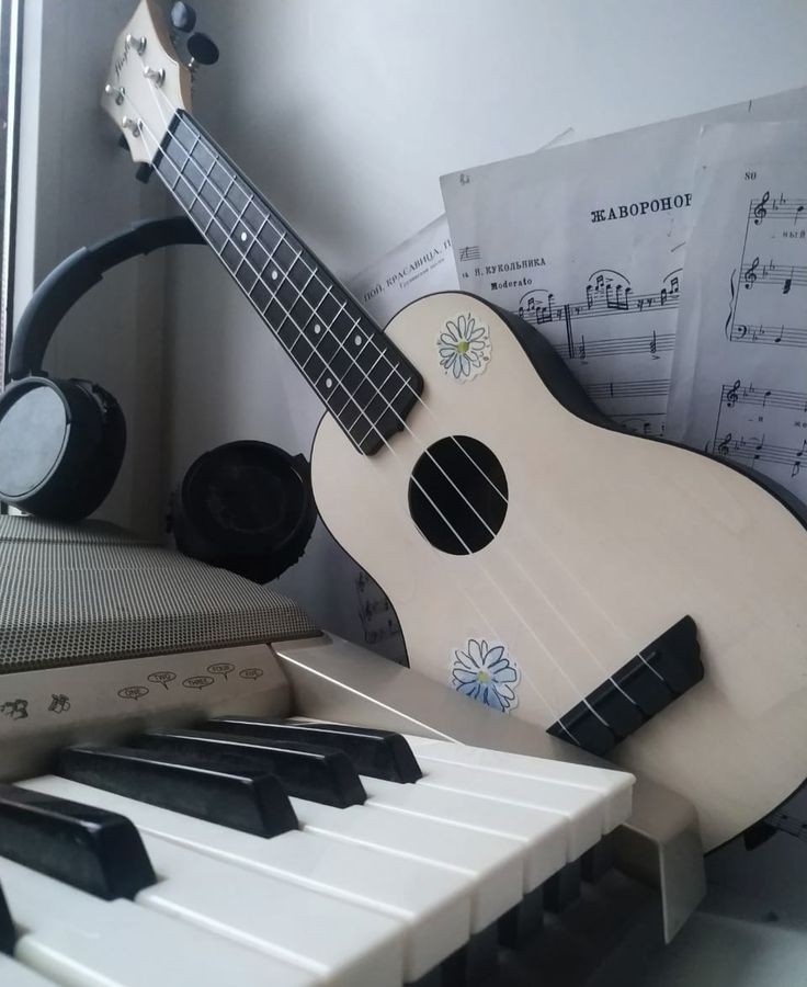 RiveraSinger03's tweet image. ˗ˏˋ𝑭𝑰𝑪𝑯𝑨 𝑫𝑬 𝑷𝑬𝑹𝑺𝑶𝑵𝑨𝑱𝑬ˎˊ˗
╒══════════════════╕
            𝘞𝘩𝘦𝘯 𝘸𝘰𝘳𝘥𝘴 𝘧𝘢𝘪𝘭, 
                     𝘮𝘶𝘴𝘪𝘤 𝘴𝘱𝘦𝘢𝘬𝘴.   
╘══════════════════╛

@BXREALISRP