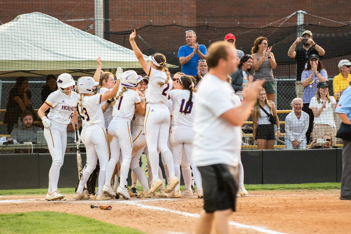 VCSoftball's tweet image. We did it again. Put it in the record books. VC Softball= TWO TIME STATE CHAMPS💍💍