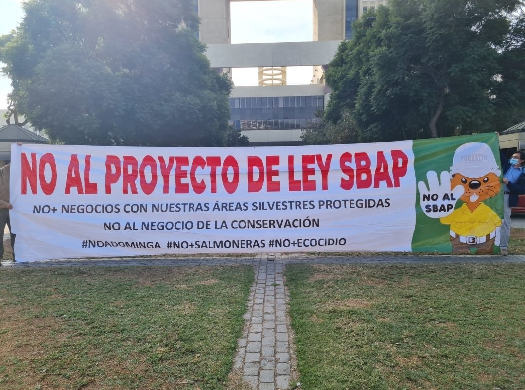 SITREM_CONAF's tweet photo. SBAP Servicio de Áreas Desprotegidas.
Mantiene concesiónes Salmoneras,mineras, turismo, derecho de aguas, desafecta áreas Protegidas, desprotege humedales.
#NOALSBAP
@diego_ibanezc
@danimanouchehri
@daniel_nunez_a
@danieljadue
@MarcosBarrazaG
@ifloressenador
@DEmiliaNuyado https://t.co/tQZuqMgxgc