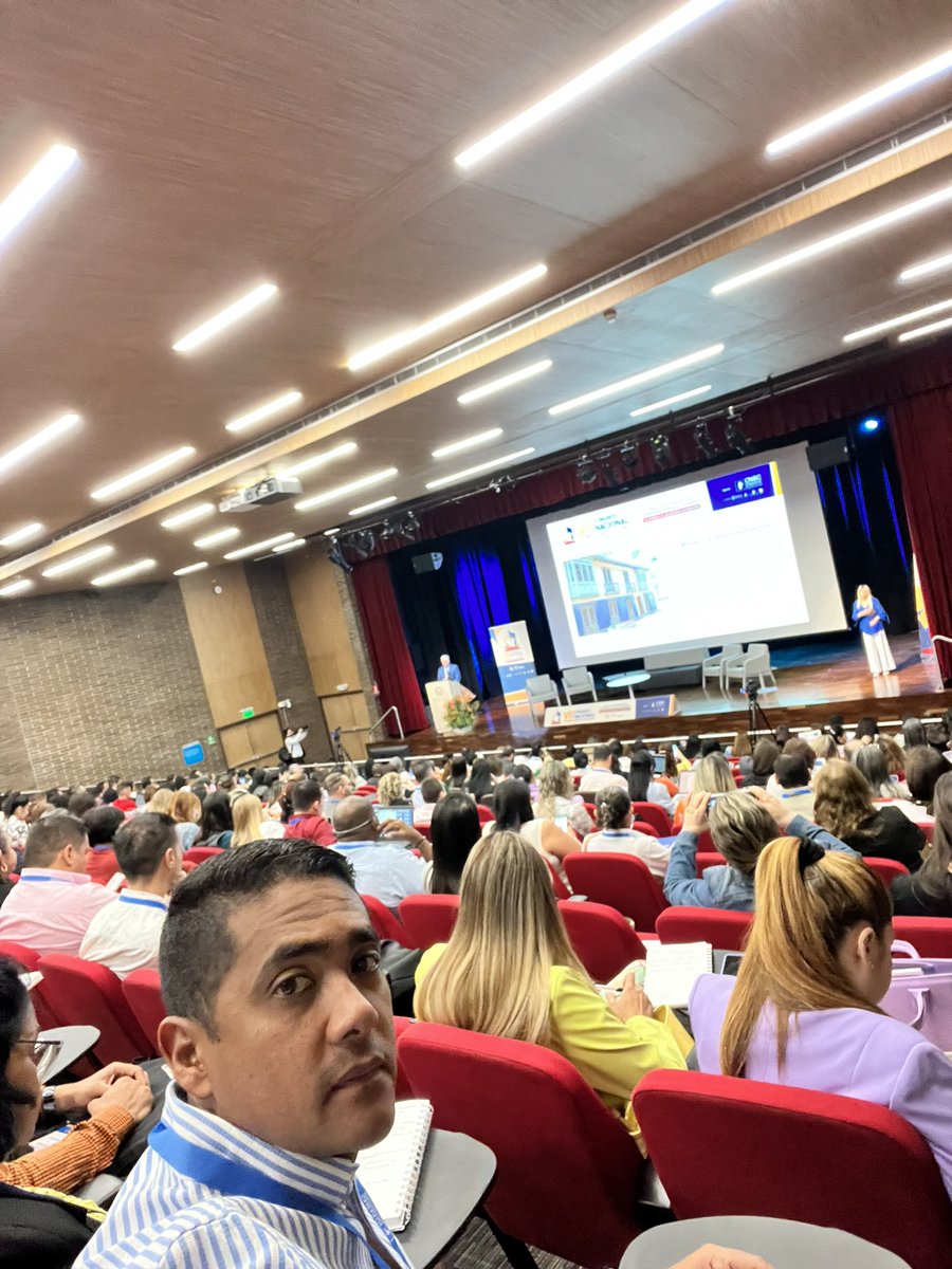 Participando del VII Congreso Nacional de Empleo Público en Colombia 🇨🇴 <a href="/CNSCColombia/">Comisión Nacional del Servicio Civil</a> <a href="/UsolidariaCo/">Unidad Solidaria</a>