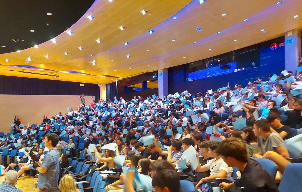 Programa Recerca, Creació i Servei tweet media