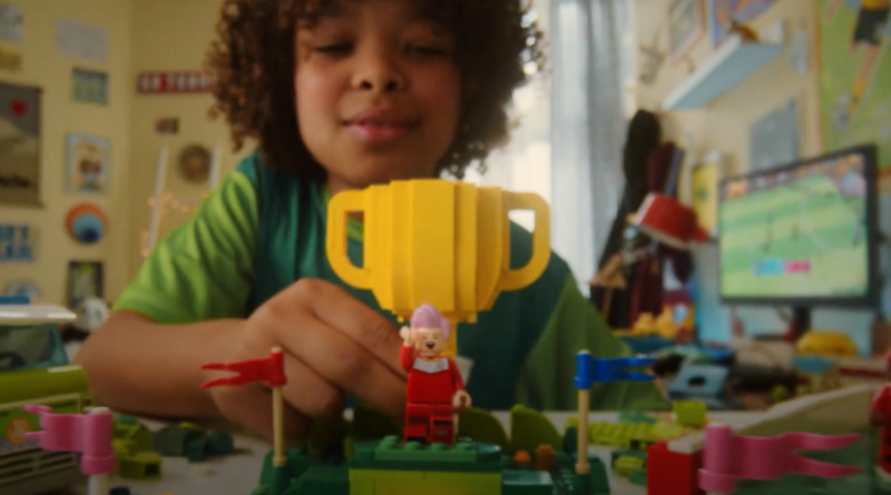 BrickFanatics's tweet image. A promo video for the LEGO Group’s ‘Play Unstoppable’ campaign puts world-class women’s football players in the spotlight.

brickfanatics.com/players-shine-…

#LEGO #PlayUnstoppable #TheLEGOGroup